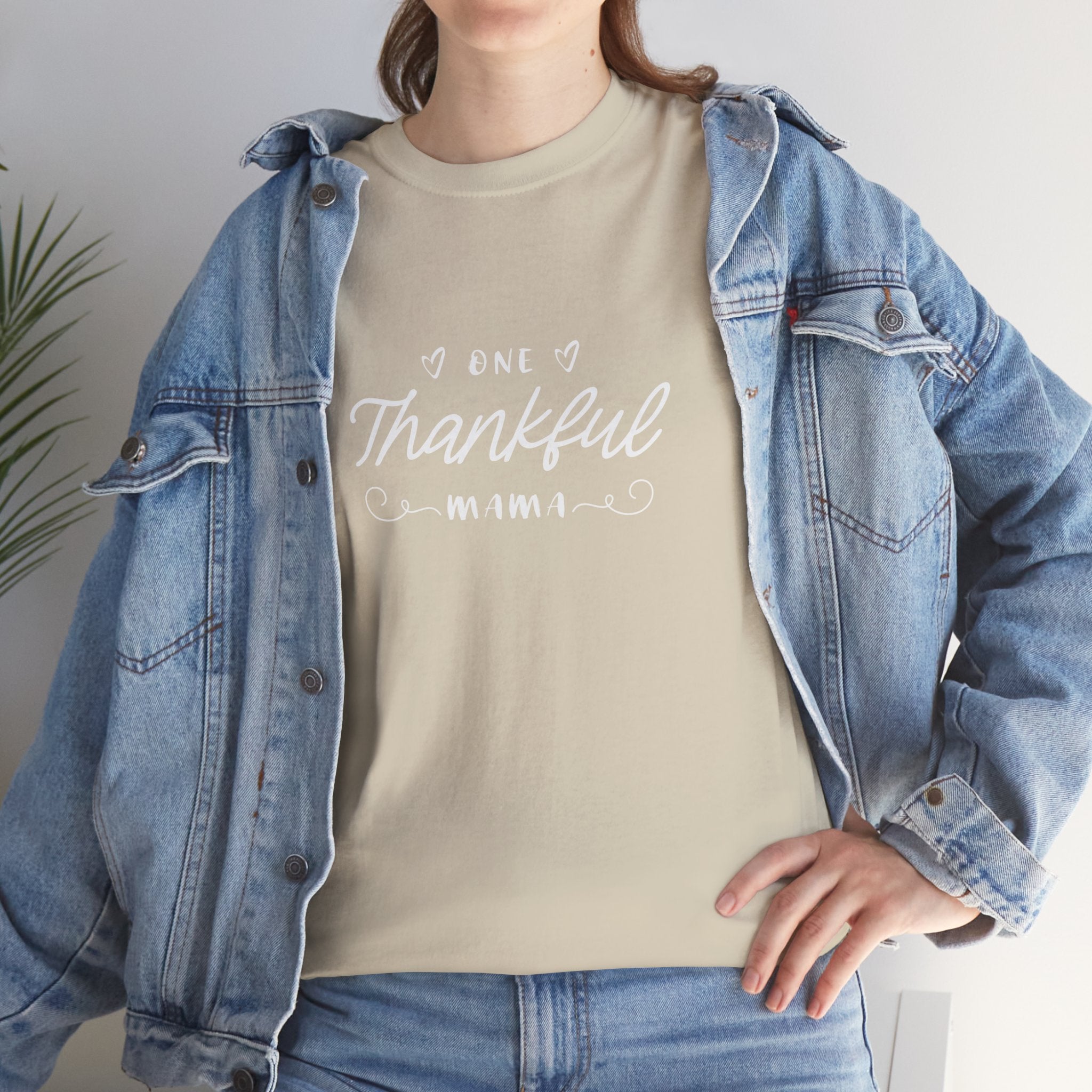 Thankful Mama T-Shirt — Cozy Mom Thanksgiving Tee